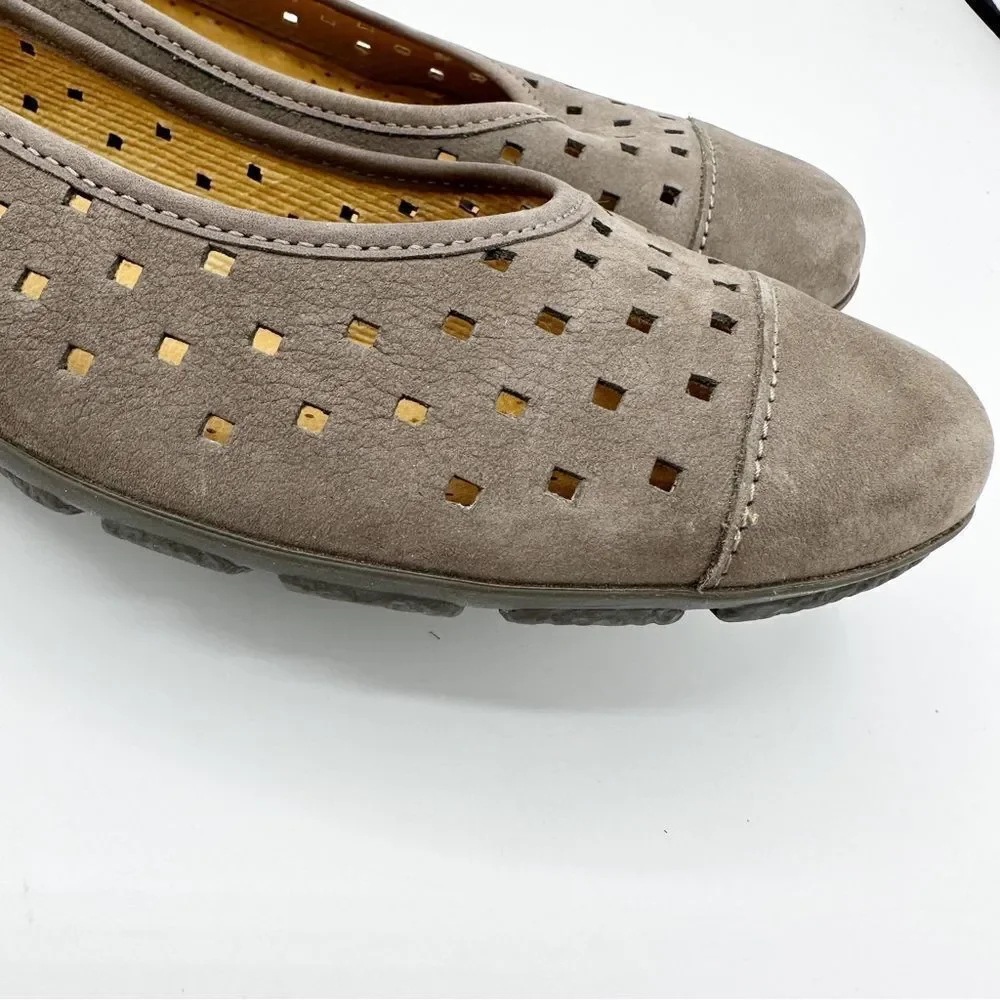 Gabor Hovercraft‎ Ruffle Nubuck Taupe Brown Perforated Comfort Ballet Flat Sz 6